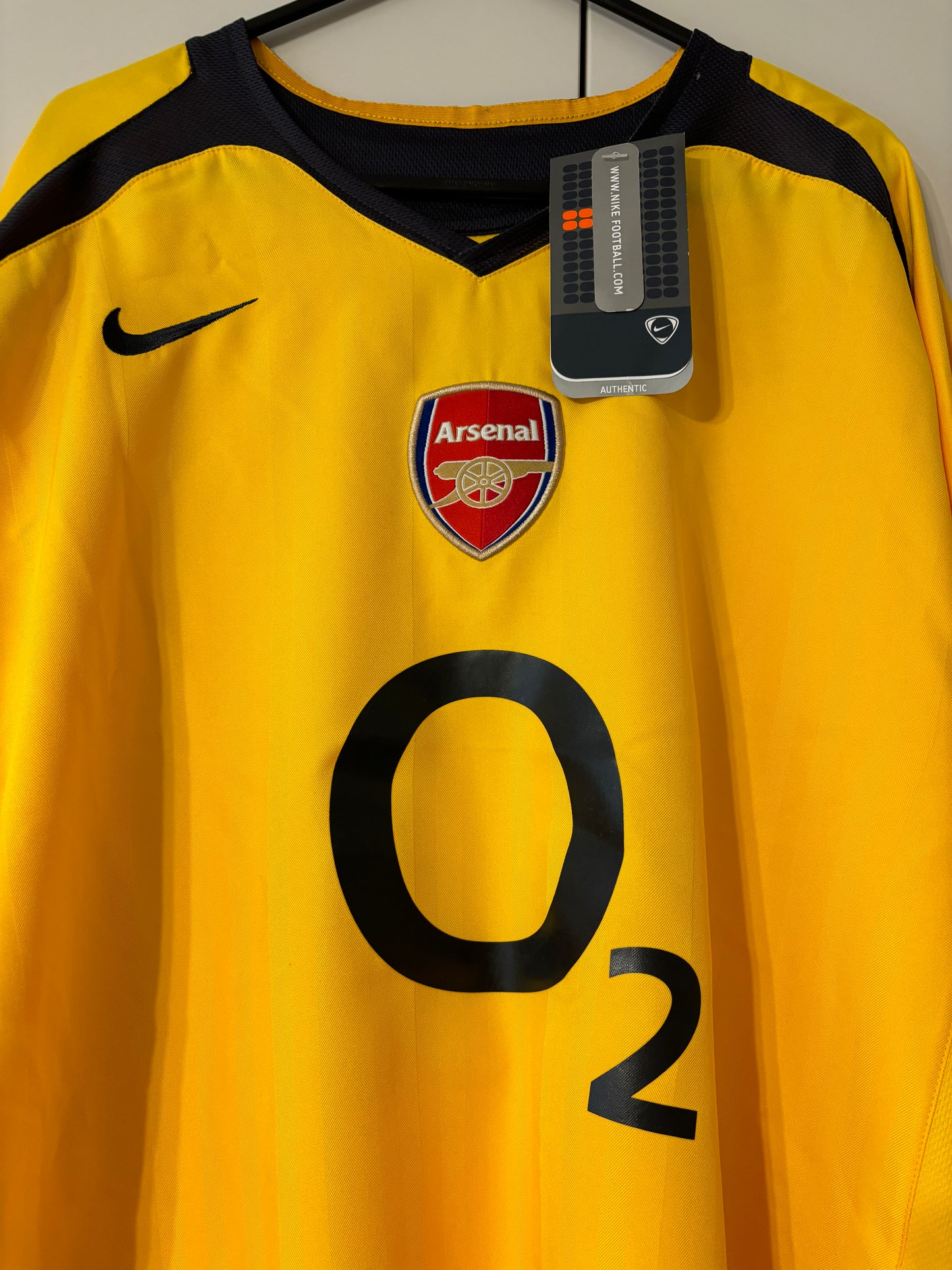 Arsenal Away Jersey 2005-06 (HENRY #14) (Condition: BNWT*)